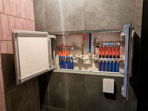 Люк под плитку Секрет 3.0, 2 створки 700*300 Люк под плитку Секрет 3.0, 2 створки 700*300